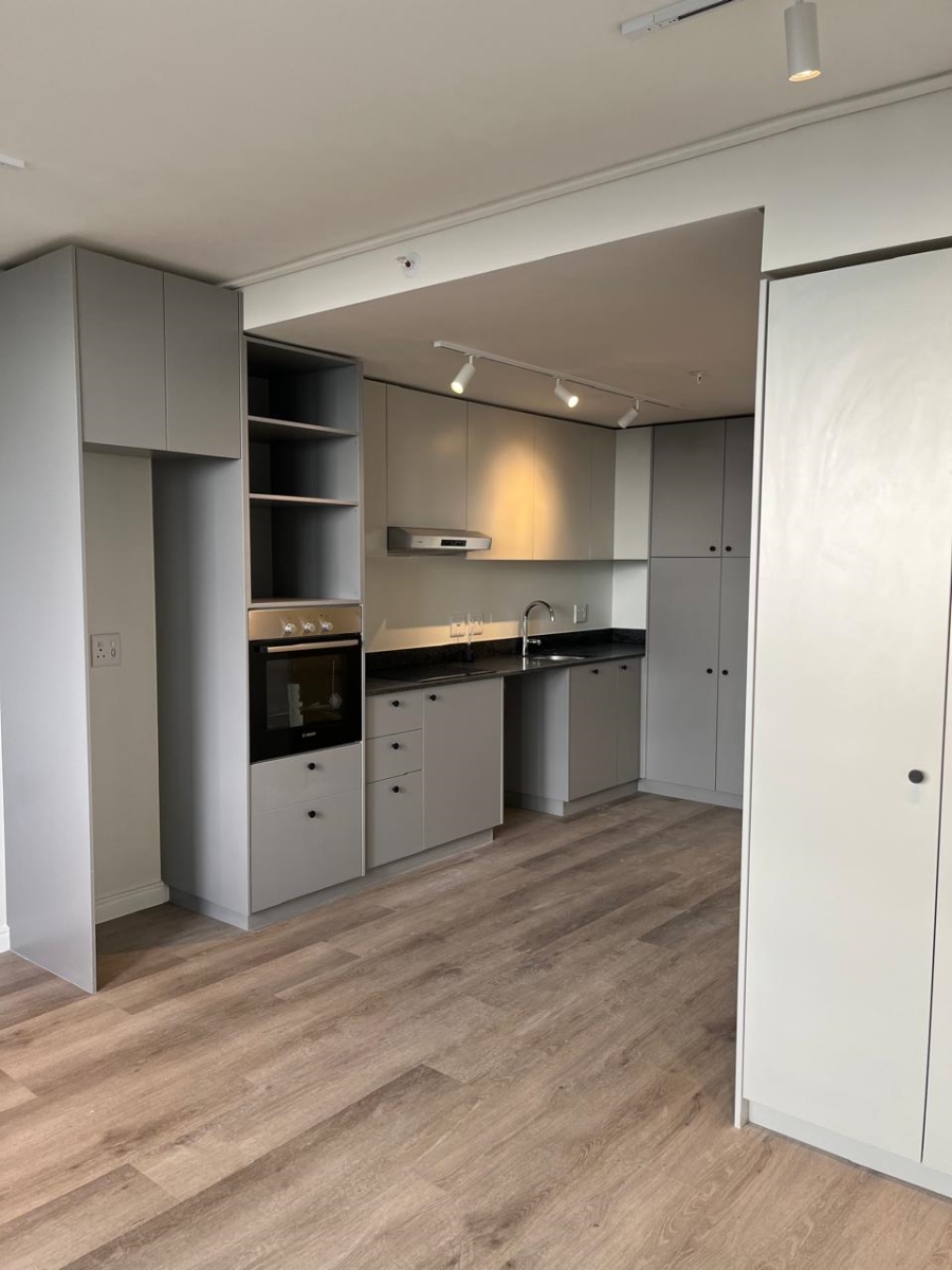 1 Bedroom Property for Sale in Paarden Eiland Western Cape